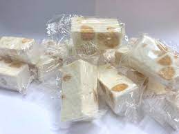 Baramel -- Nougat aux amandes en papillote individuelle